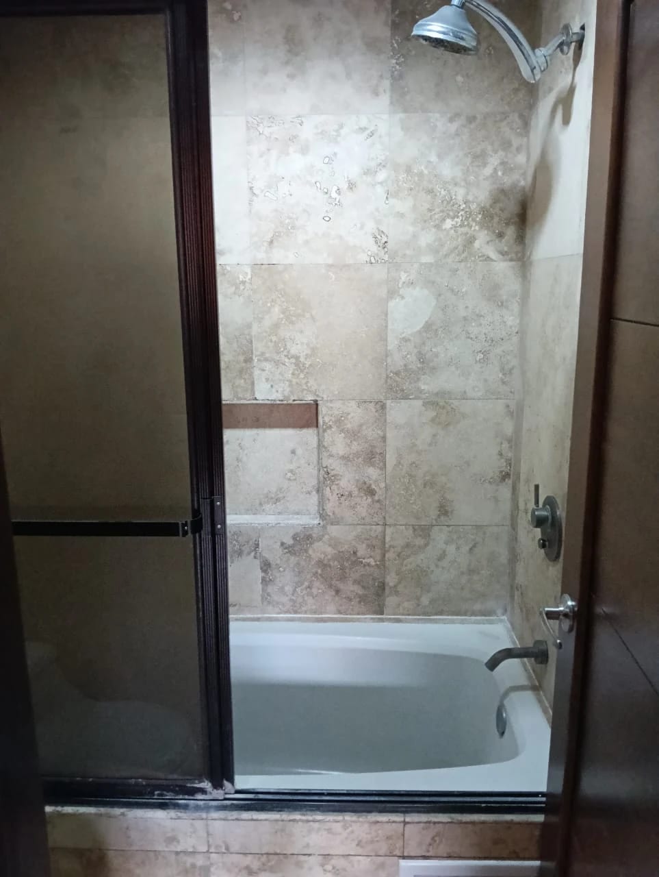 Vendo Apto Z.10 Edif. Mirafiori REF.6827 *110 M2, 2 Hab, 2 Baños, 2 Parqueos — Apartamento en Venta en Zona 10, Guatemala, Ciudad — foto 10 de 16