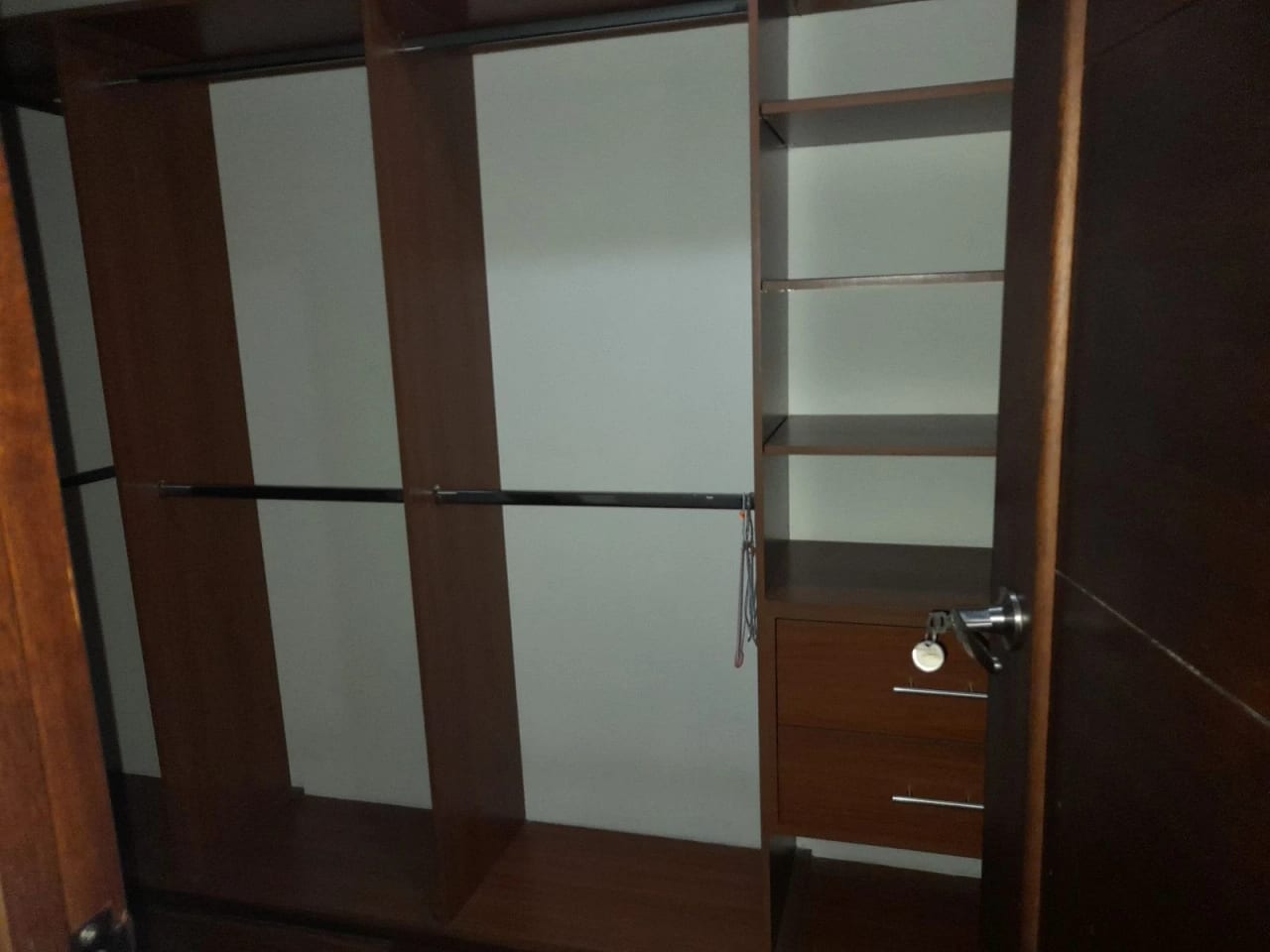 Vendo Apto Z.10 Edif. Mirafiori REF.6827 — Apartamento en Venta en Zona 10, Guatemala, Ciudad — foto 5 de 13