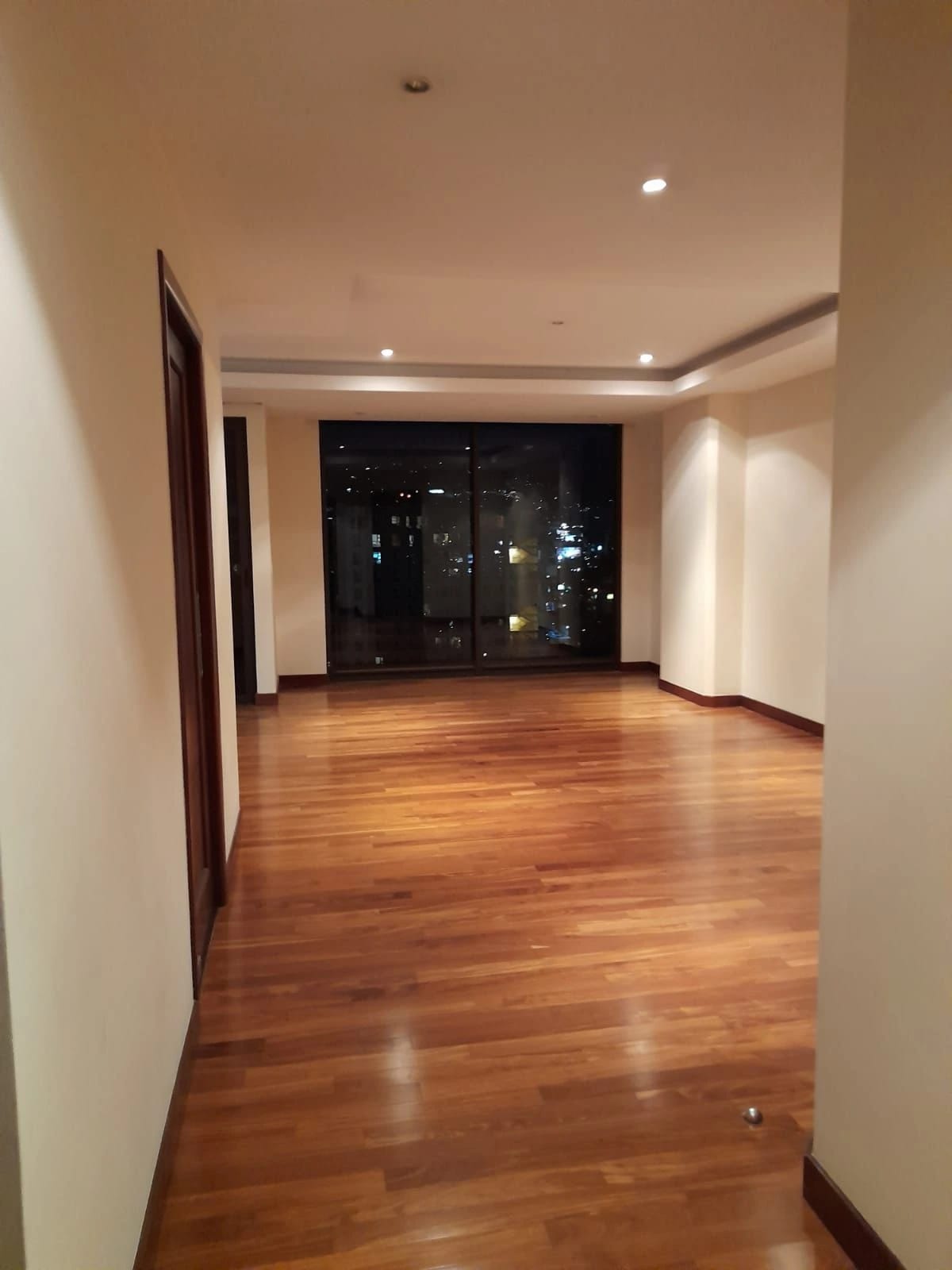 Vendo Apto Z.10 Edif. Mirafiori REF.6827 — Apartamento en Venta en Zona 10, Guatemala, Ciudad — foto 10 de 13