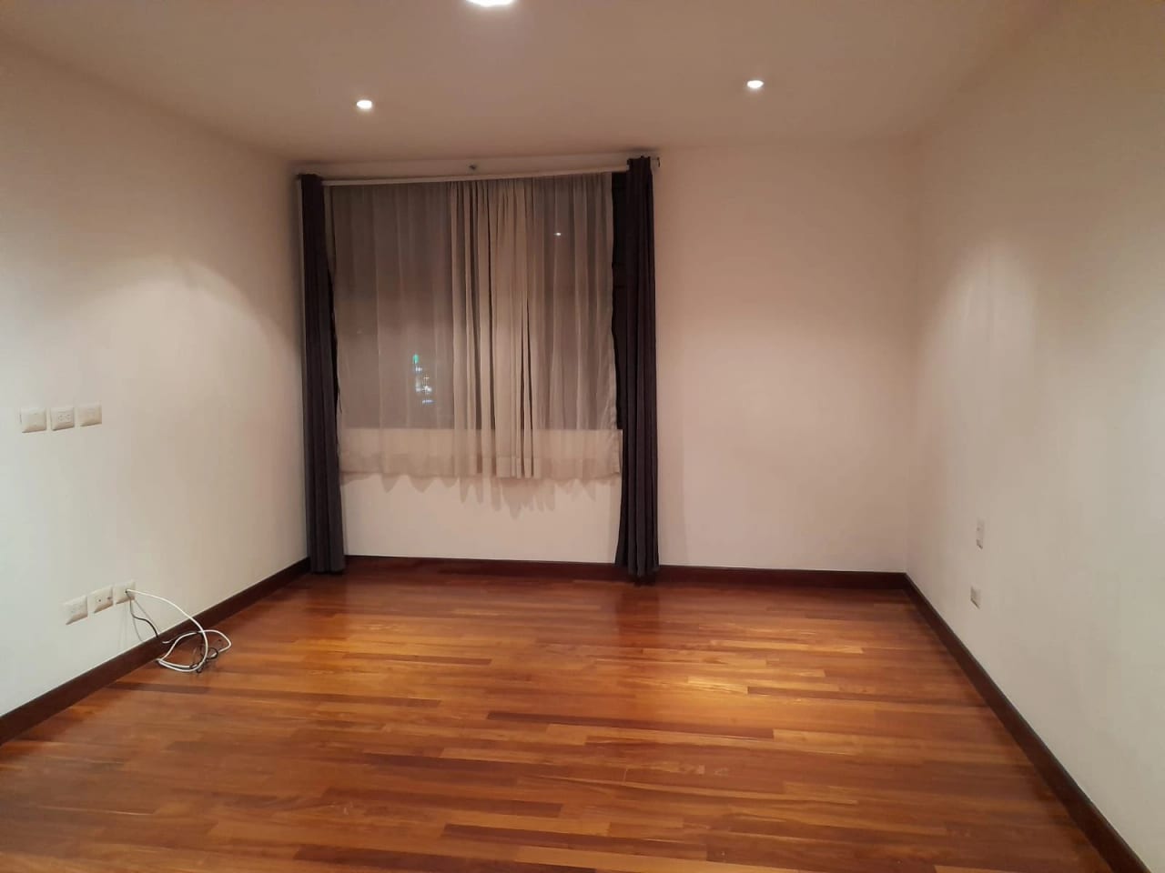 Vendo Apto Z.10 Edif. Mirafiori REF.6827 — Apartamento en Venta en Zona 10, Guatemala, Ciudad — foto 13 de 13