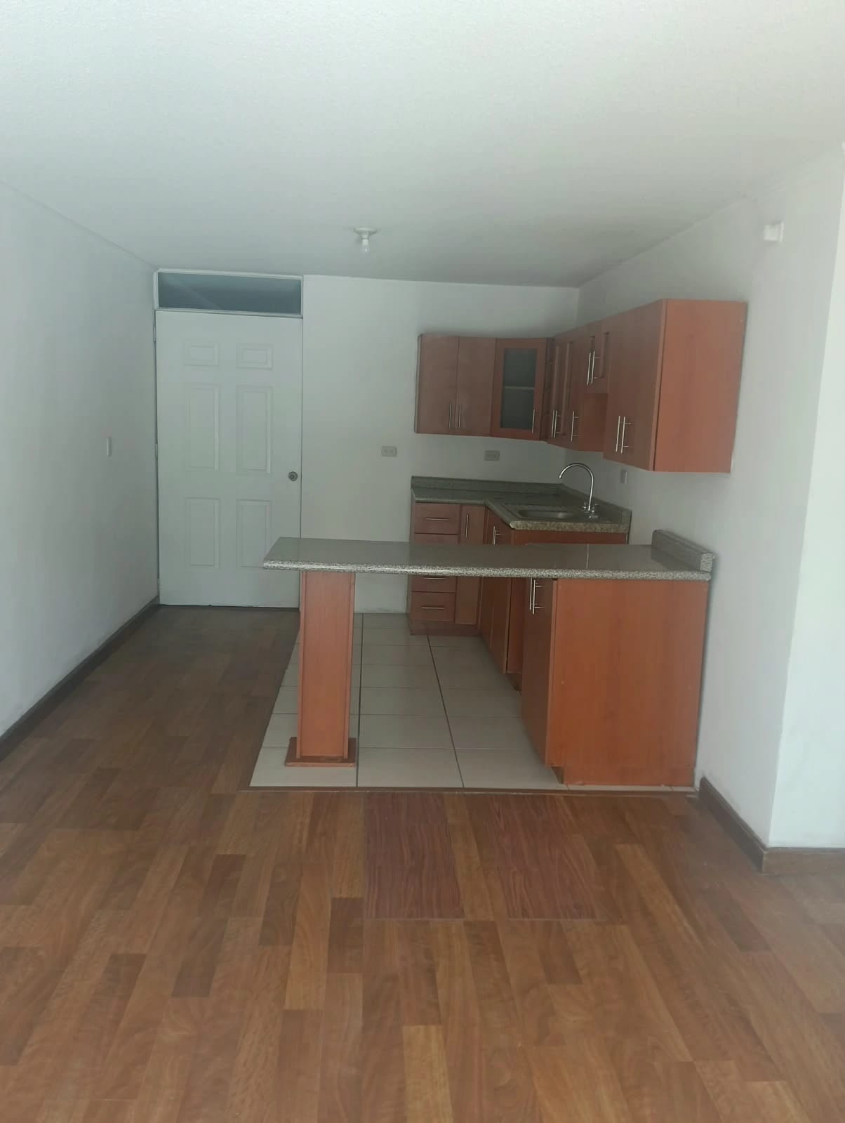 Rento Apto Zona 1, Historico 1, REF.6943 — Apartamento en Alquiler en Zona 1, Guatemala, Ciudad — foto 7 de 12