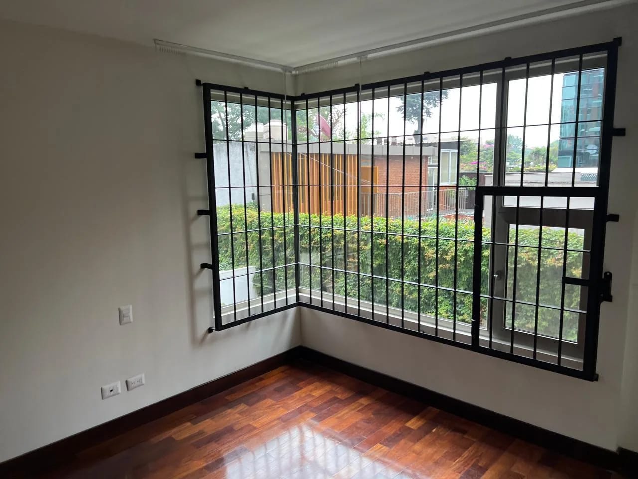 Vendo/rento Apto Zona 10 Edif. Santa Sofia REF.6957 *183M2, 3 Hab — Apartamento en Venta en Zona 10, Guatemala, Ciudad — foto 4 de 17