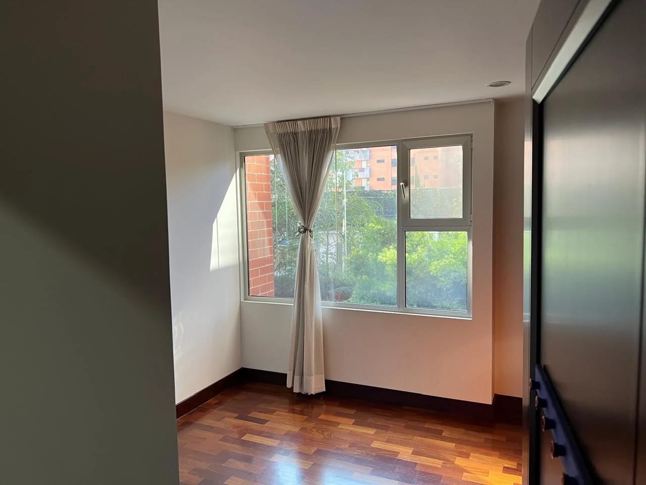 Vendo/rento Apto Zona 10 Edif. Santa Sofia REF.6957 *183M2, 3 Hab — Apartamento en Venta en Zona 10, Guatemala, Ciudad — foto 13 de 17