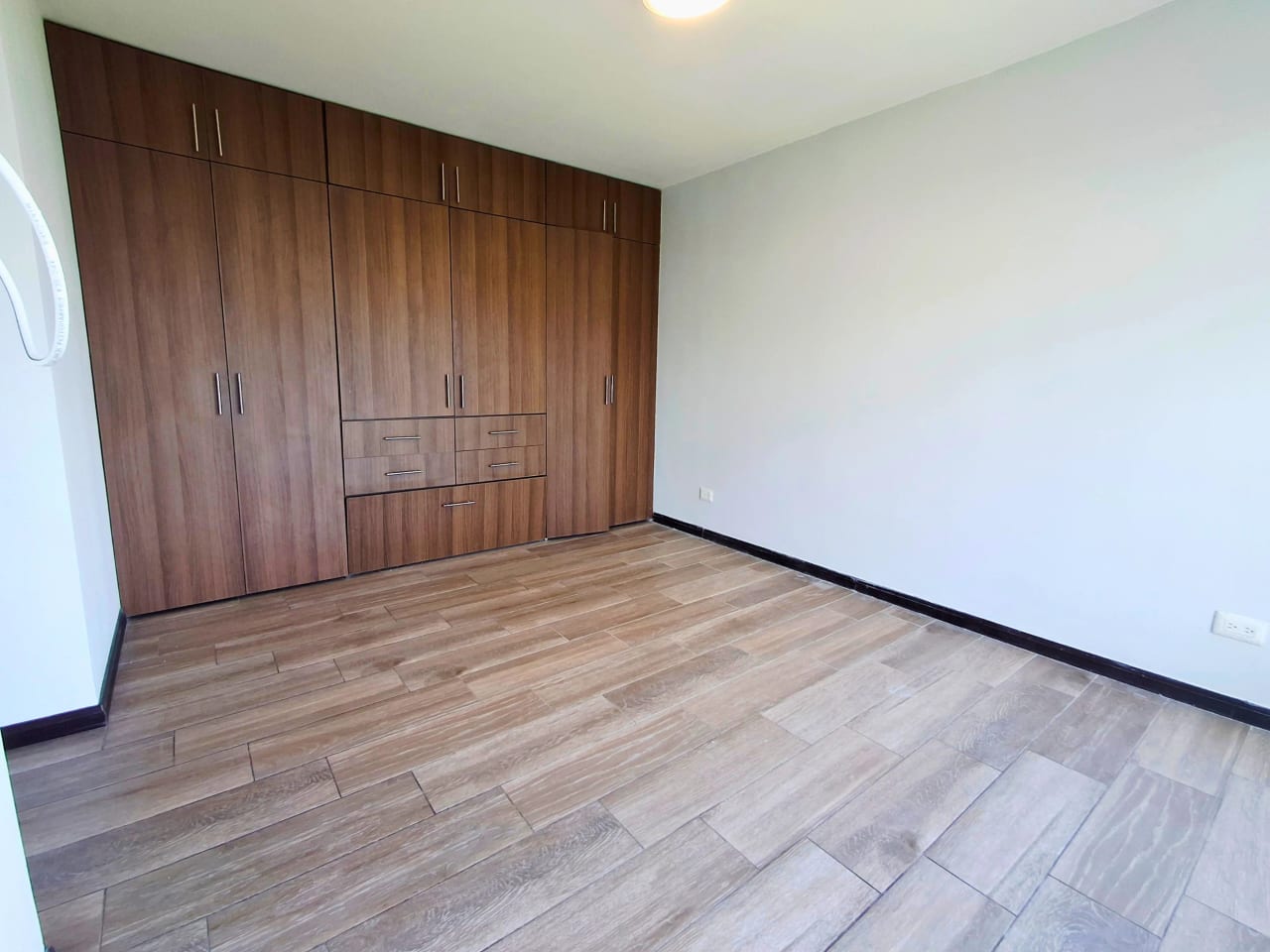 APARTAMENTO EN RENTA EDIFICIO NAGANO 81 MTS2, PIEDRA PARADA, CRISTO REY ZONA 16 — Apartamento en Alquiler en Zona 16, Guatemala, Ciudad — foto 8 de 17