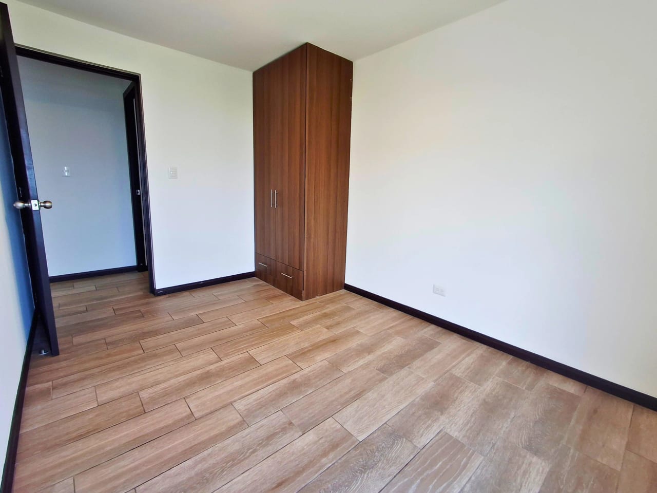 APARTAMENTO EN RENTA EDIFICIO NAGANO 81 MTS2, PIEDRA PARADA, CRISTO REY ZONA 16 — Apartamento en Alquiler en Zona 16, Guatemala, Ciudad — foto 11 de 17