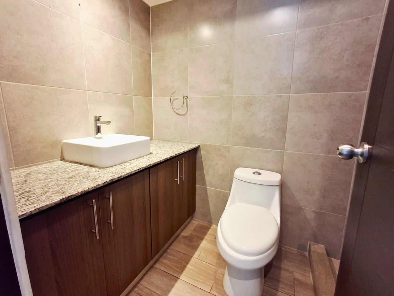 APARTAMENTO EN RENTA EDIFICIO NAGANO 81 MTS2, PIEDRA PARADA, CRISTO REY ZONA 16 — Apartamento en Alquiler en Zona 16, Guatemala, Ciudad — foto 12 de 17