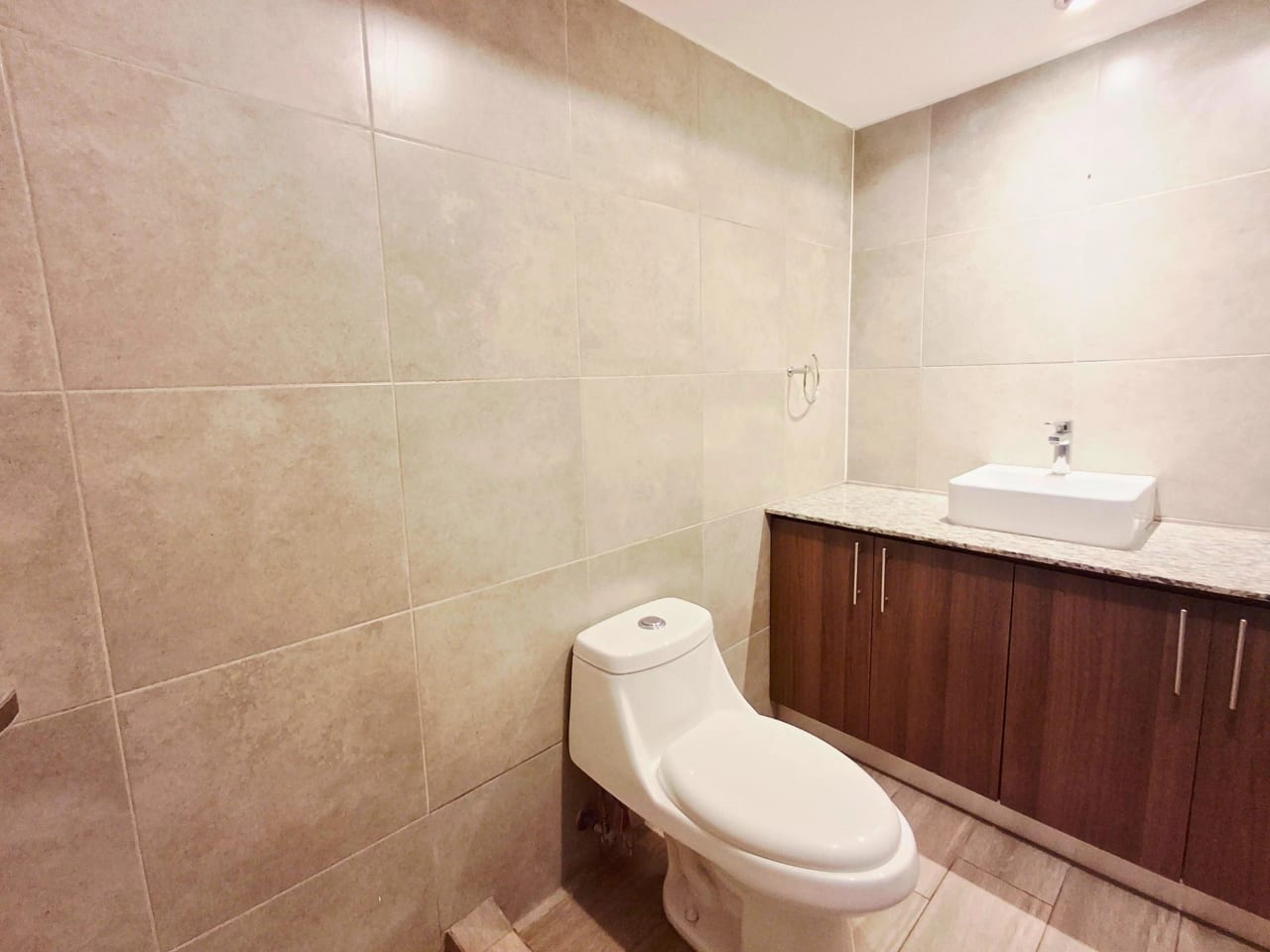 APARTAMENTO EN RENTA EDIFICIO NAGANO 81 MTS2, PIEDRA PARADA, CRISTO REY ZONA 16 — Apartamento en Alquiler en Zona 16, Guatemala, Ciudad — foto 9 de 17