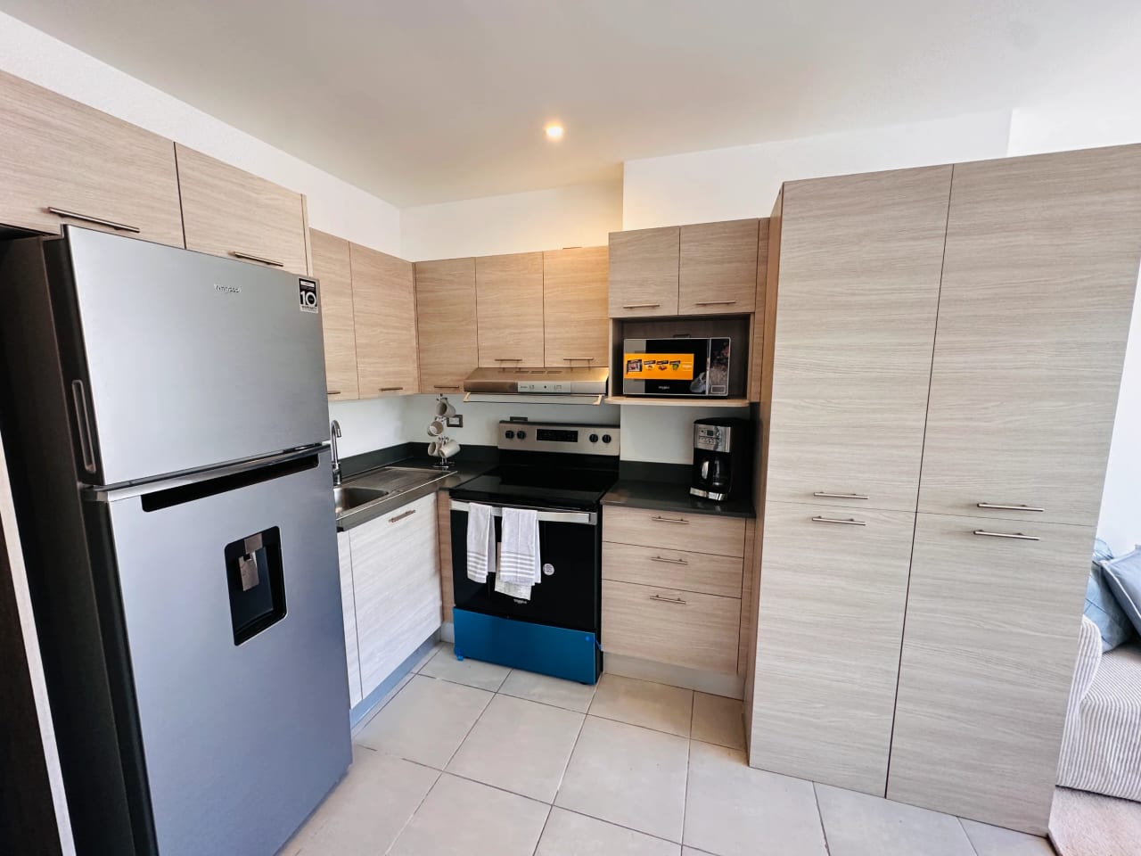 APARTAMENTO EN VENTA, EDIFICIO DESTINY 82.76 MTS2, 2 DORMITORIOS, CARRETERA A EL SALVADOR. — Apartamento en Venta en Destiny Sky Homes, Carretera a El Salvador, Guatemala, Ciudad — foto 3 de 17