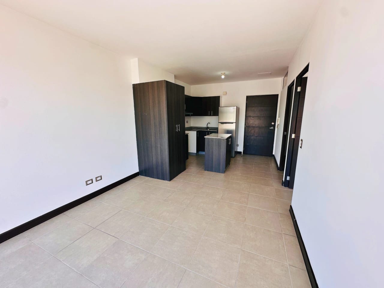 APARTAMENTO EN RENTA, EDIFICIO DESTINY 60 MTS2, 2 DORMITORIOS, CARRETERA A EL SALVADOR. — Apartamento en Alquiler en Destiny Sky Homes, Carretera a El Salvador, Guatemala, Ciudad — foto 1 de 17