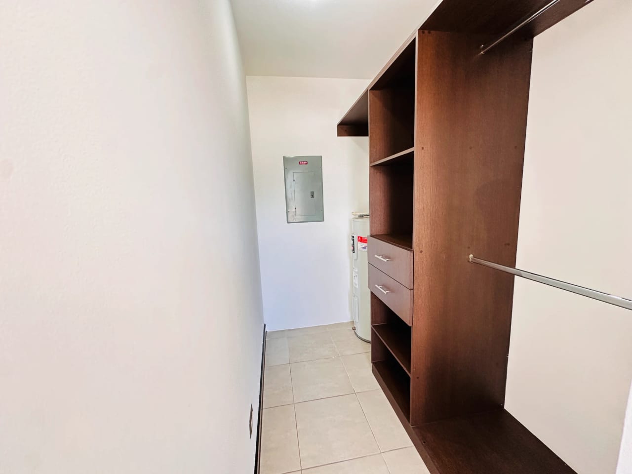APARTAMENTO EN RENTA, EDIFICIO DESTINY 60 MTS2, 2 DORMITORIOS, CARRETERA A EL SALVADOR. — Apartamento en Alquiler en Destiny Sky Homes, Carretera a El Salvador, Guatemala, Ciudad — foto 9 de 17