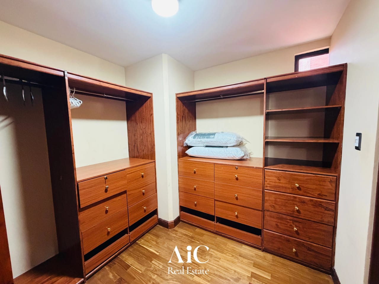 Apartamento en Renta, Edif. San Ignacio I 180 MTS2, 3 Dormitorios, Zon — Apartamento en Alquiler en San Ignacio, Zona 10, Guatemala, Ciudad — foto 10 de 17
