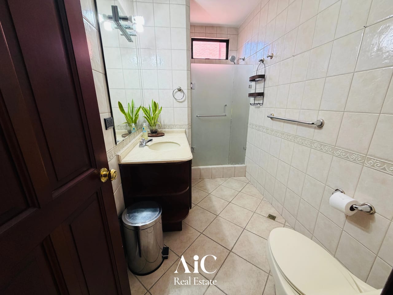 Apartamento en Renta, Edif. San Ignacio I 180 MTS2, 3 Dormitorios, Zon — Apartamento en Alquiler en San Ignacio, Zona 10, Guatemala, Ciudad — foto 14 de 17