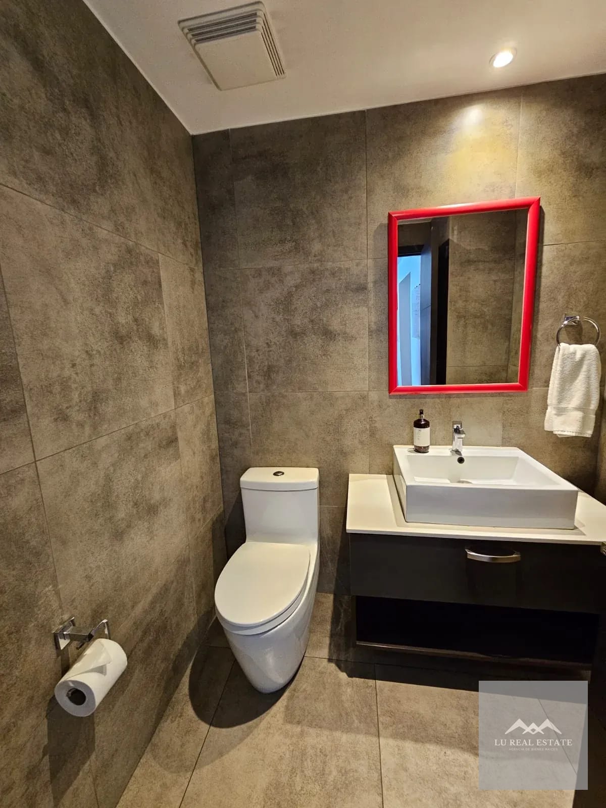 Espectacular apartamento en z10 — Apartamento en Venta en Zona 10, Guatemala, Ciudad — foto 3 de 8