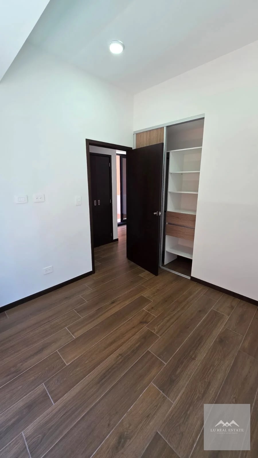 Apartamento de una habitación en z10 - 8