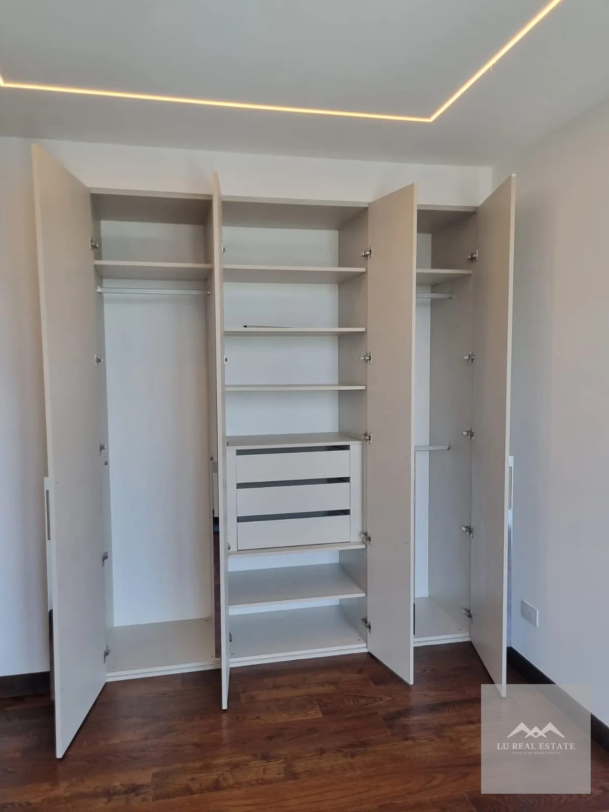 Espectacular apartamento en z10 — Apartamento en Alquiler en Zona 10, Guatemala, Ciudad — foto 5 de 9