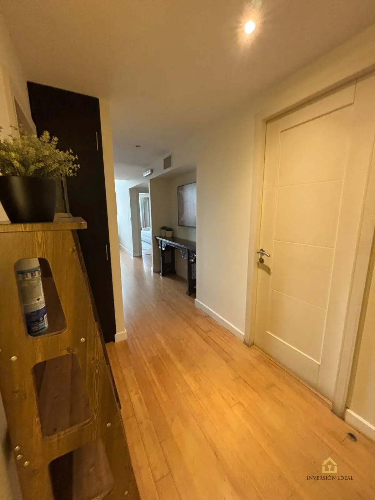 Apto Amueblado 2 Hab + Cuarto de Serv. $2,500 | Edificio Atrium Zona 10 — Apartamento en Alquiler en Atrium, Zona 10, Guatemala, Ciudad — foto 11 de 16