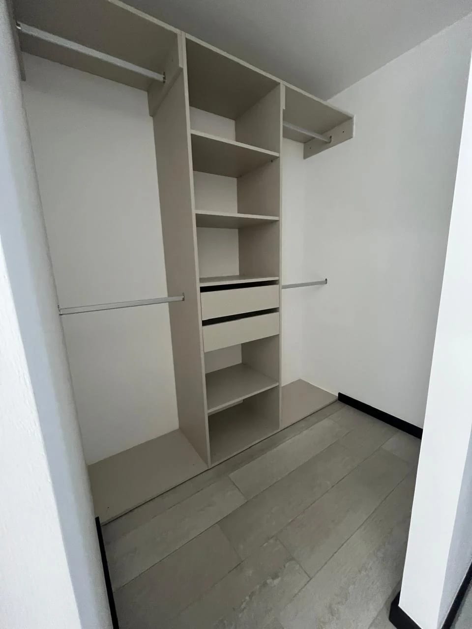 Amplio Apartamento de Tres Dormitorios en Alquiler en Verdu Zona 13 — Apartamento en Alquiler en Verdú, Zona 13, Guatemala, Ciudad — foto 8 de 16