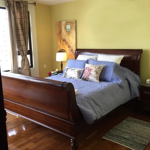 lindo apartamento amueblado en zona 10 — Apartamento en Alquiler en Altos de Santa Clara, Zona 10, Guatemala, Ciudad — foto 2 de 7