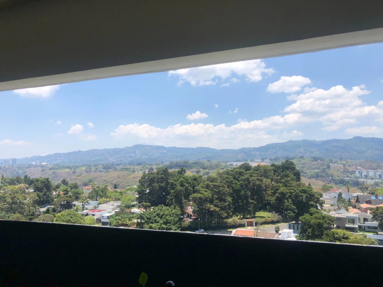 Amplio Apartamento de Tres Dormitorios, Amueblado, en Alquiler — Apartamento en Alquiler en Premiere Club, Zona 14, Guatemala, Ciudad — foto 4 de 9
