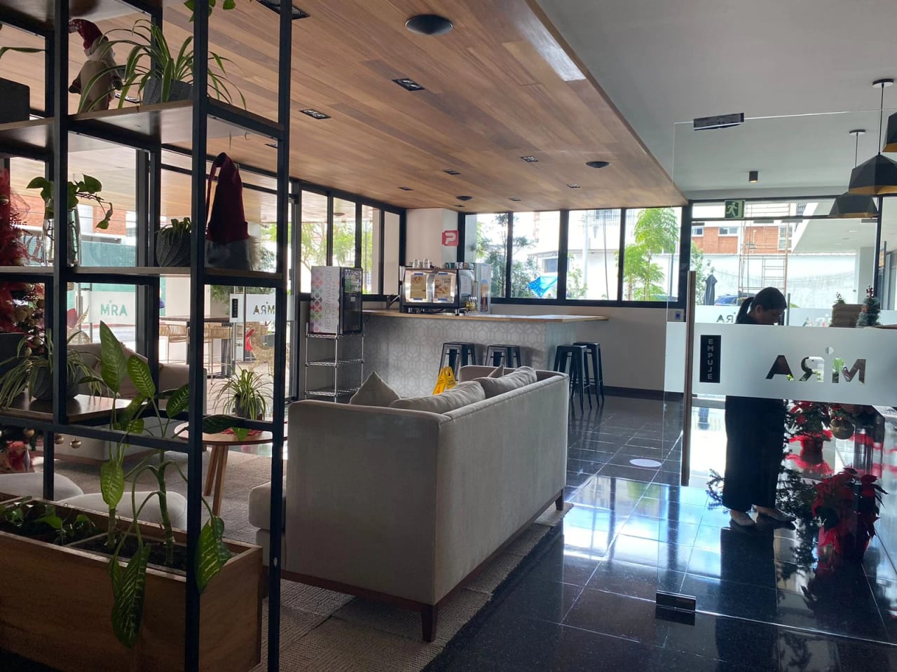 lindo apartamento de dos dormitorios en MIRA ZONA 10 — Apartamento en Venta en Mira, Zona 10, Guatemala, Ciudad — foto 12 de 16