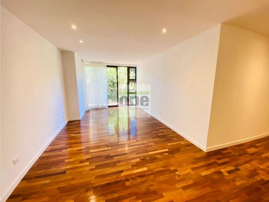 Apartamento de Lujo de 3 dormitorios en zona 10 — Apartamento en Alquiler en Zona 10, Guatemala, Ciudad — foto 2 de 13