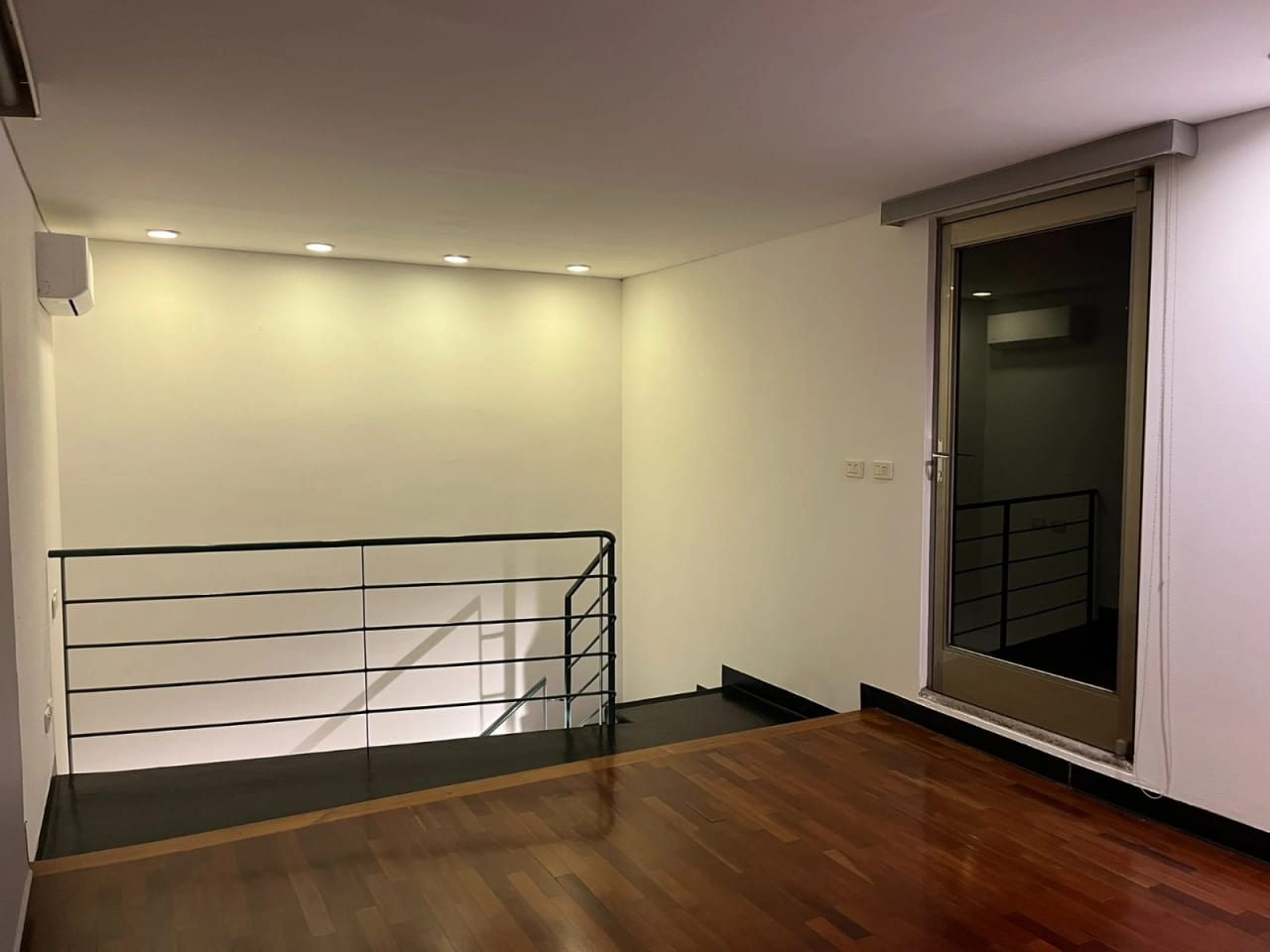 Apartamento de 1 dormitorio con linda terraza en Zona 10 Oakland — Apartamento en Alquiler en Zona 10, Guatemala, Ciudad — foto 6 de 7