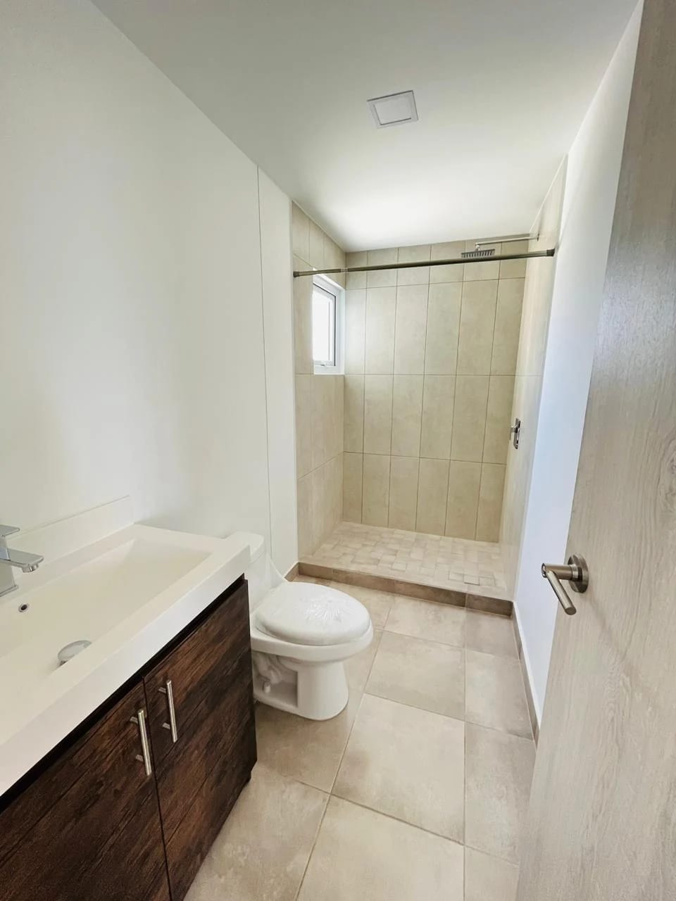 En alquiler Apartamento de 3 dormitorios en zona 12 — Apartamento en Alquiler en Zona 12, Guatemala, Ciudad — foto 3 de 15