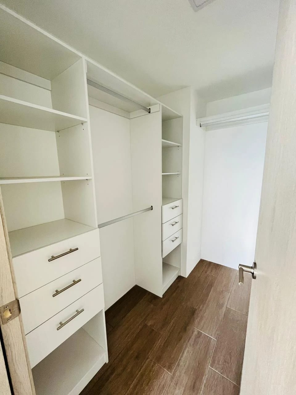 Lindo apartamento de 3 dormitorios en zona 12 — Apartamento en Alquiler en Zona 12, Guatemala, Ciudad — foto 10 de 15