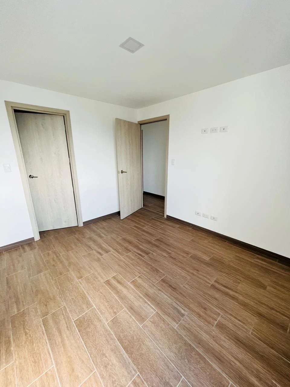 Apartamento con excelente ubicación en zona 12 — Apartamento en Alquiler en Zona 12, Guatemala, Ciudad — foto 6 de 15