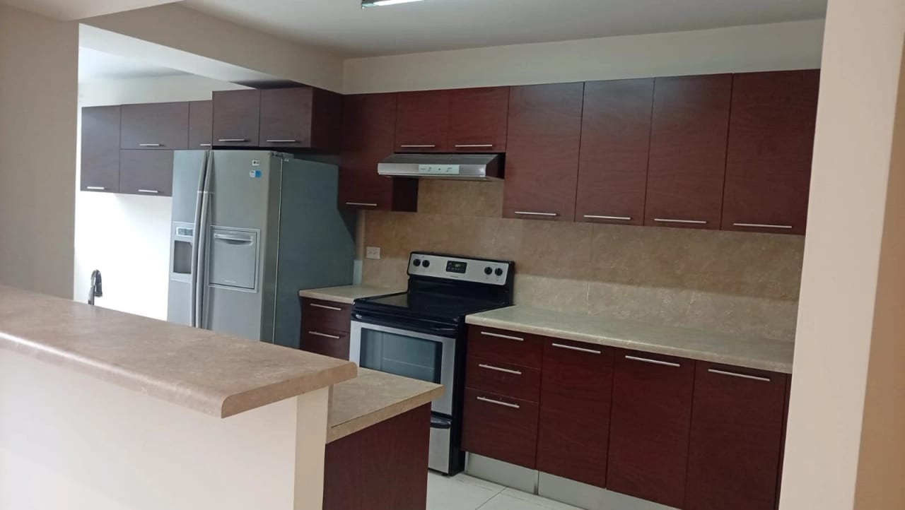 Alquiler Apartamento 2 dormitorios con 186 mts - zona 14 — Apartamento en Alquiler en Zona 14, Guatemala, Ciudad — foto 5 de 9