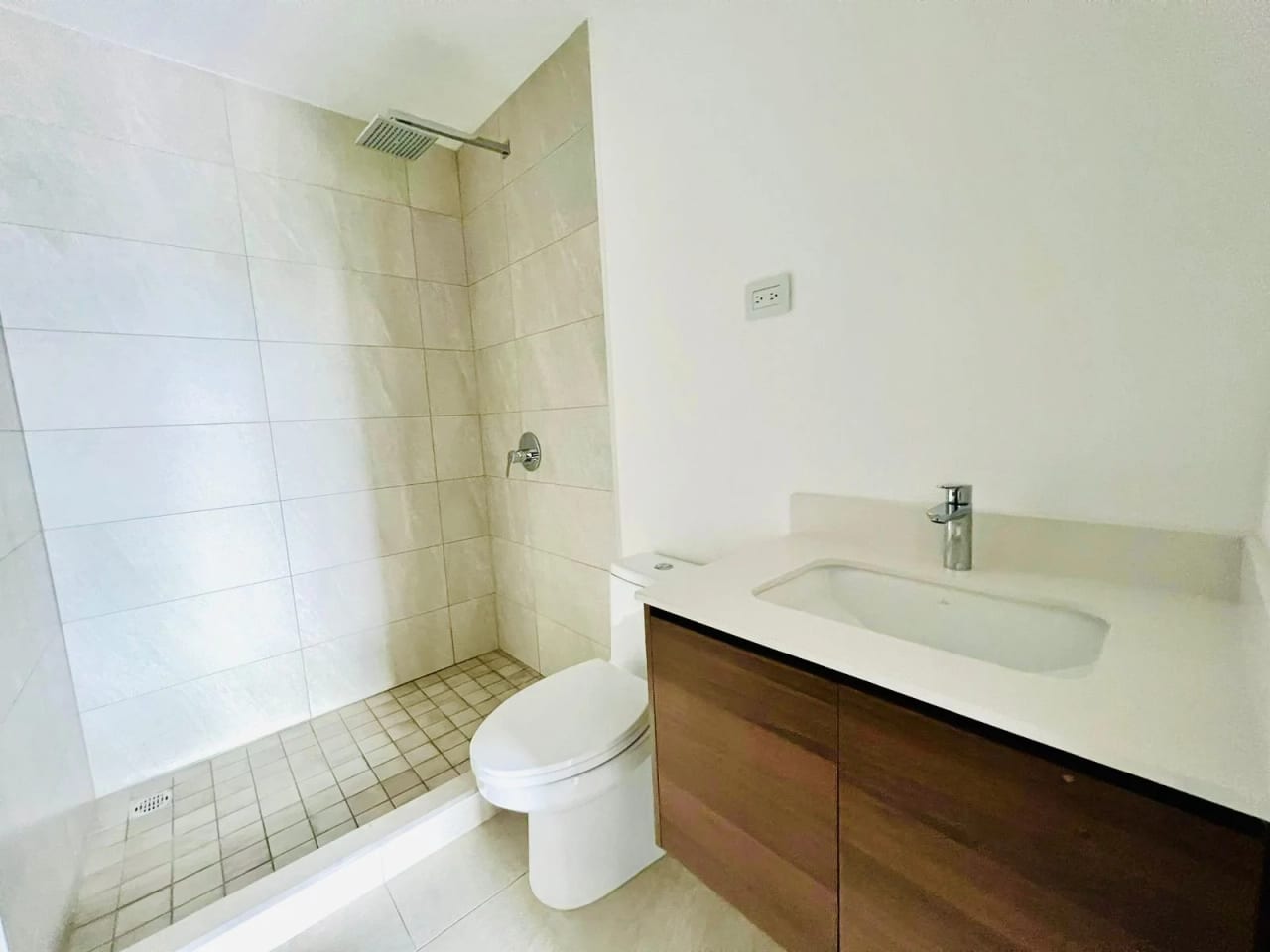 Apartamento en IQ10 en venta en Zona 10, ideal para inversión — Apartamento en Venta en Zona 10, Guatemala, Ciudad — foto 2 de 11