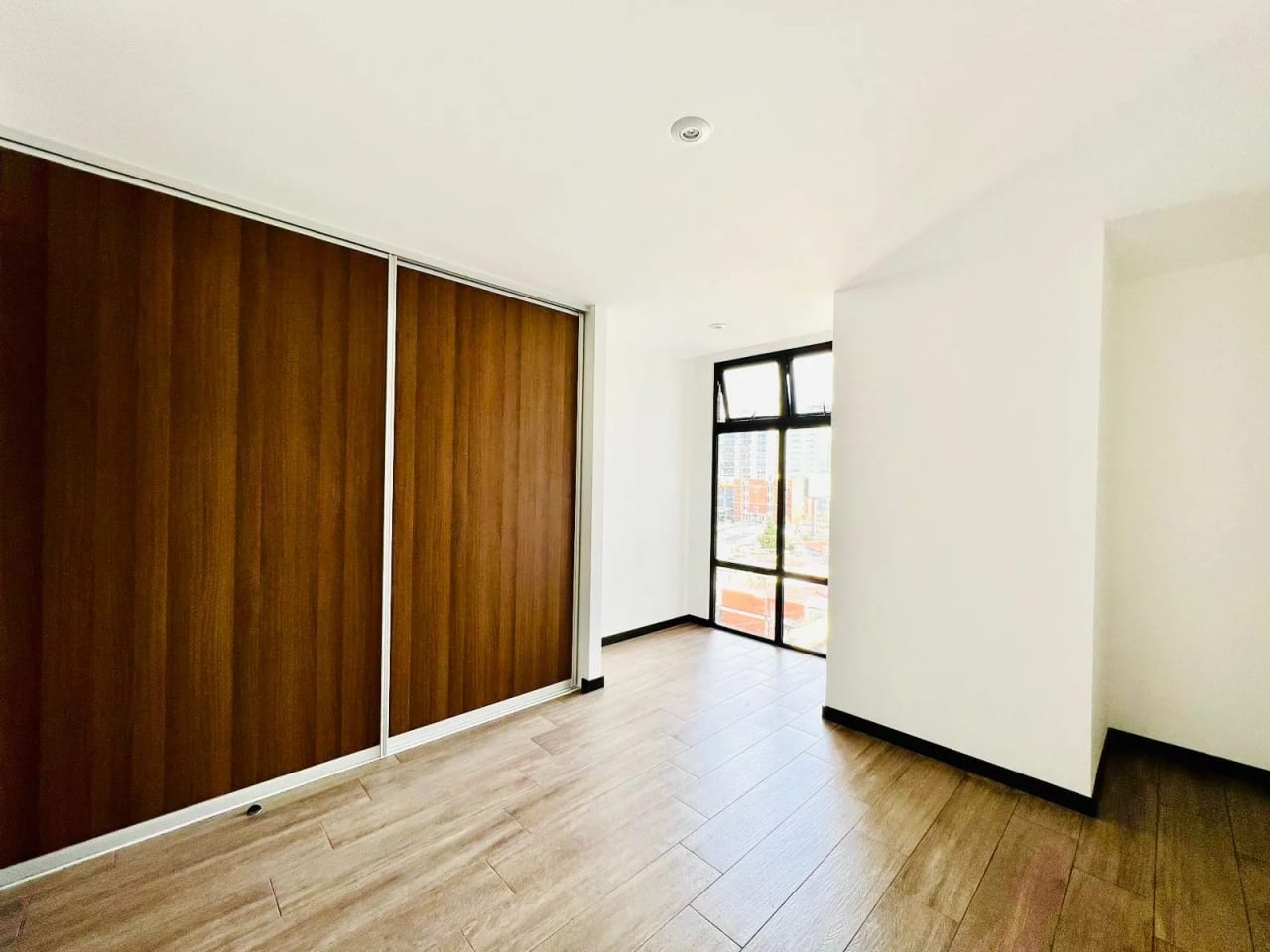 Apartamento en IQ10 en venta en Zona 10, ideal para inversión — Apartamento en Venta en Zona 10, Guatemala, Ciudad — foto 4 de 11