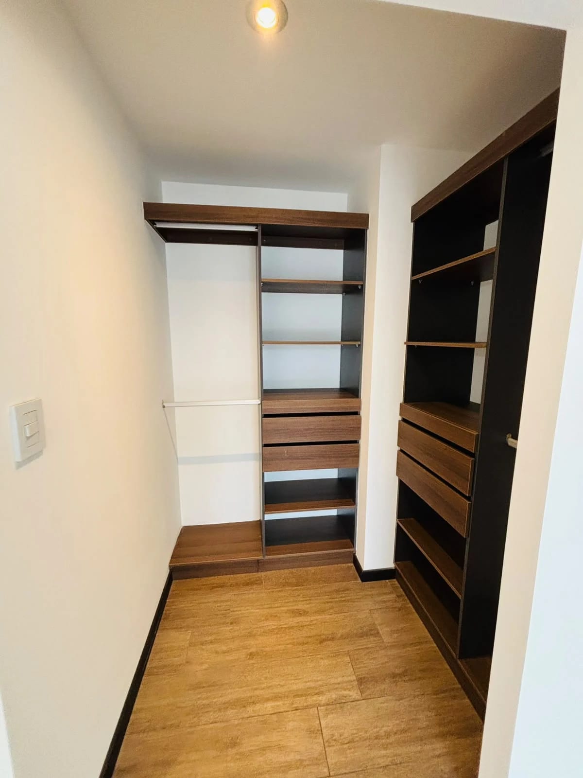Apartamento de 81 mts. en venta en zona 10 — Apartamento en Venta en Zona 10, Guatemala, Ciudad — foto 6 de 11