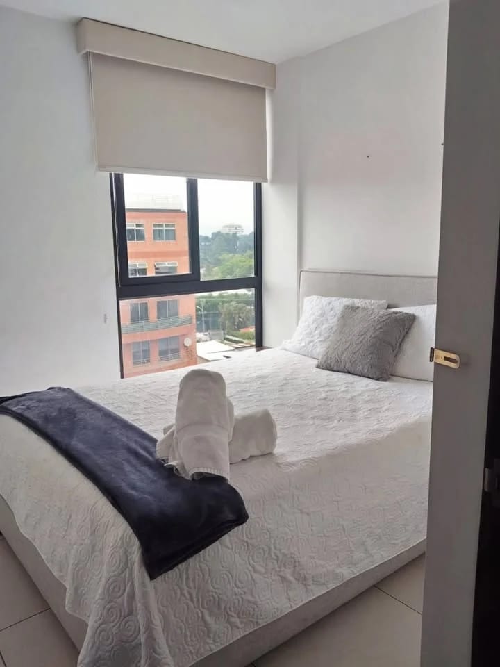 APARTAMENTO AMUEBLADO EN ALQUILER - NIVEL ALTO - EDIFICIO Be14 LA VILLA ZONA 14 — Apartamento en Alquiler en Zona 14, Guatemala, Ciudad — foto 5 de 17