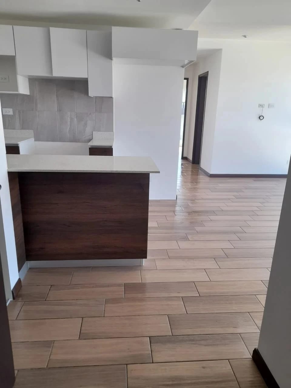 Apartamento en Venta - Nivel Alto - Edificio Torre Asunción Sur Zona — Apartamento en Alquiler en Zona 5, Guatemala, Ciudad — foto 11 de 15