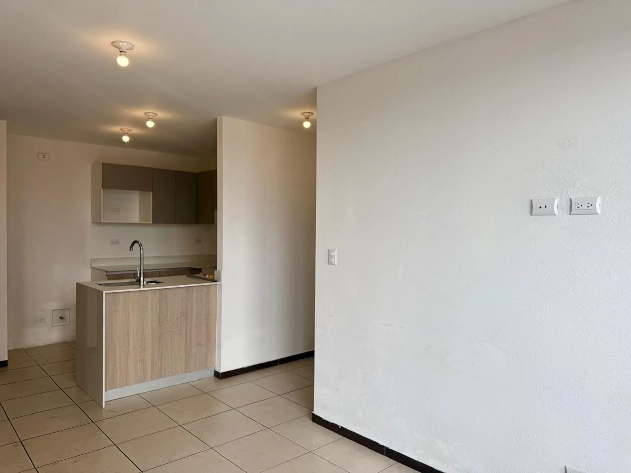 APARTAMENTO EN RENTA EN PARQUE SAN JORGE ZONA 11 — Apartamento en Alquiler en Parque San Jorge, Zona 11, Guatemala, Ciudad — foto 3 de 15