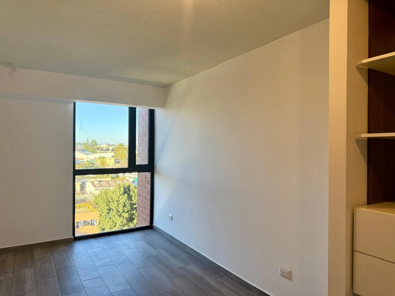 Apartamento Amueblado y Equipado en Venta — Apartamento en Venta en Aralia Mariscal, Zona 11, Guatemala, Ciudad — foto 6 de 17