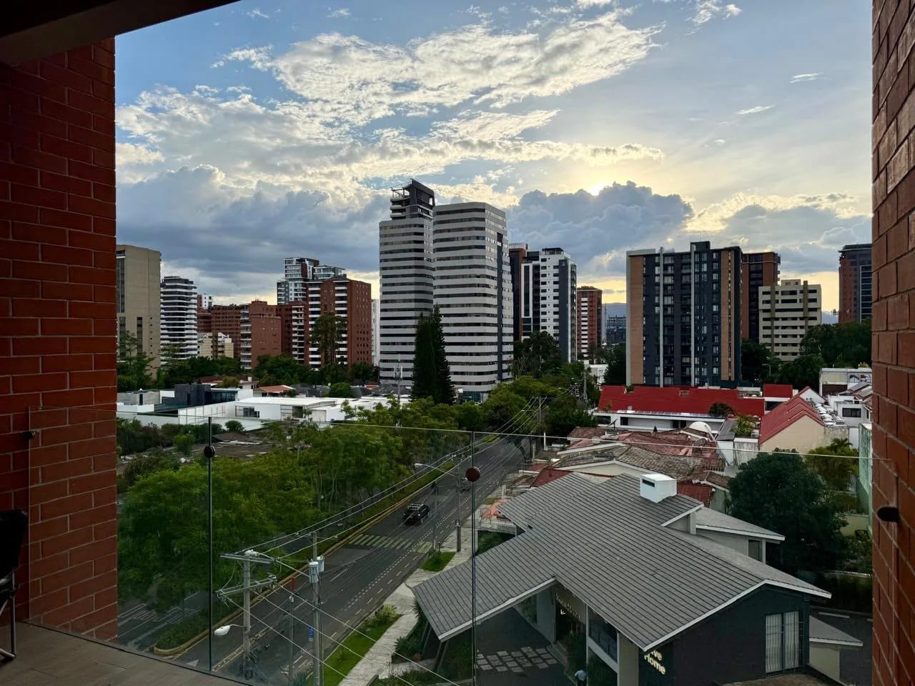 Apartamento Amueblado en Renta en Zona 14 — Apartamento en Alquiler en Zona 14, Guatemala, Ciudad — foto 5 de 17