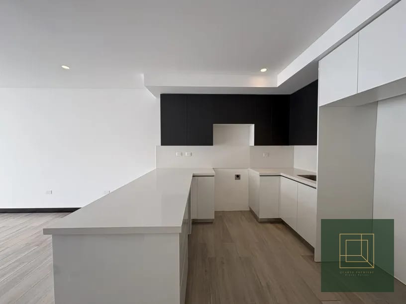 Apartamento en Renta, Edificio Iridia zona 13 — Apartamento en Alquiler en Cañadas de Elgin, Zona 13, Guatemala, Ciudad — foto 2 de 10