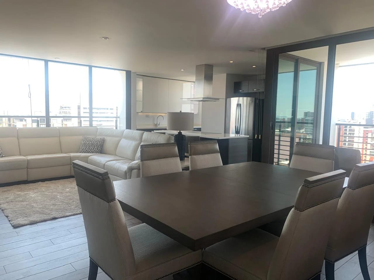 PRECIOSO APARTAMENTO AMUEBLADO EN URBANA Z 10 — Apartamento en Alquiler en Urbana, Zona 10, Guatemala, Ciudad — foto 2 de 17
