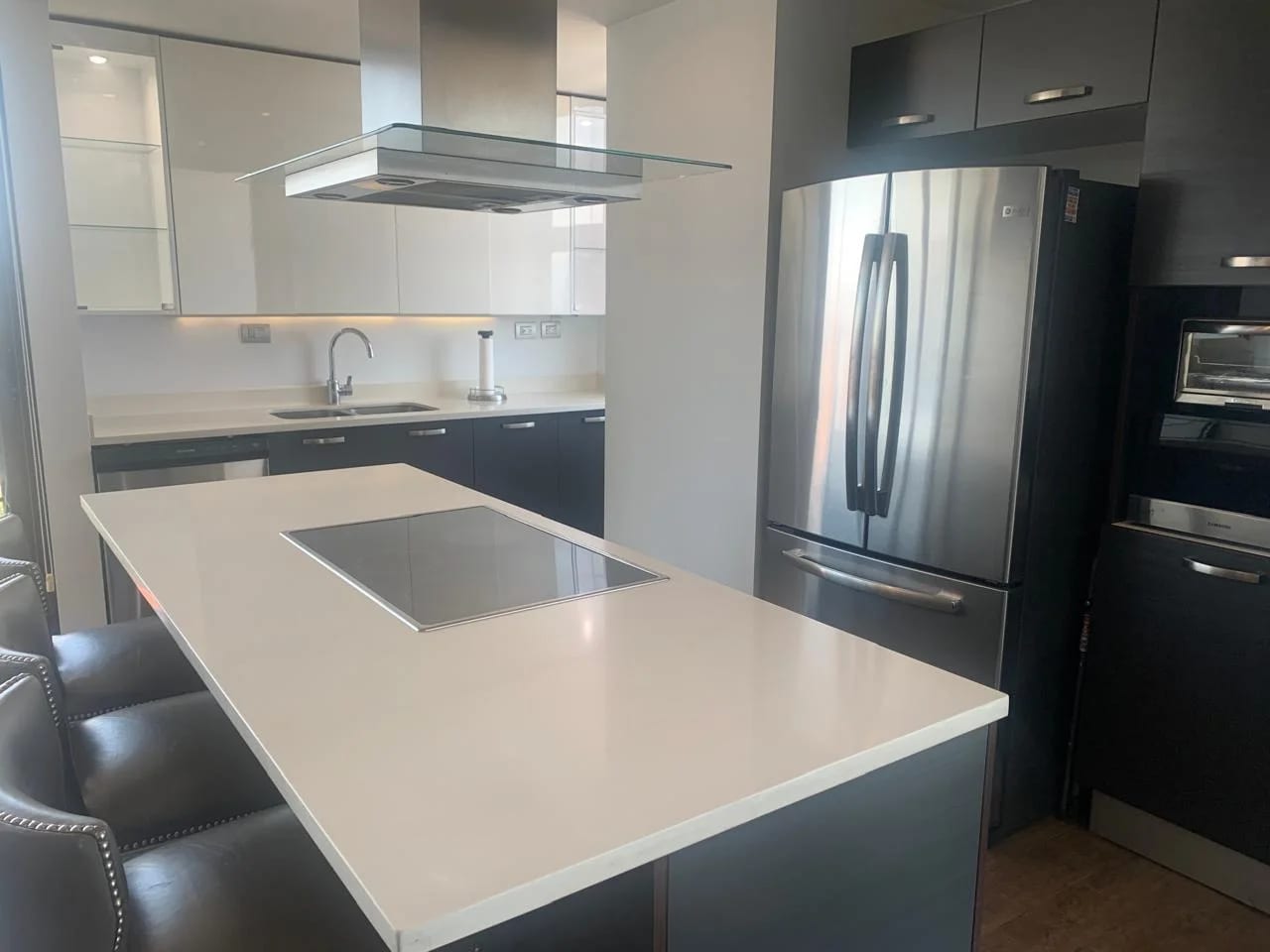 PRECIOSO APARTAMENTO AMUEBLADO EN URBANA Z 10 — Apartamento en Alquiler en Urbana, Zona 10, Guatemala, Ciudad — foto 4 de 17