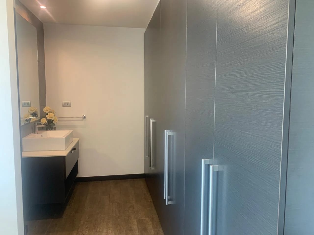 PRECIOSO APARTAMENTO AMUEBLADO EN URBANA Z 10 — Apartamento en Alquiler en Urbana, Zona 10, Guatemala, Ciudad — foto 9 de 17