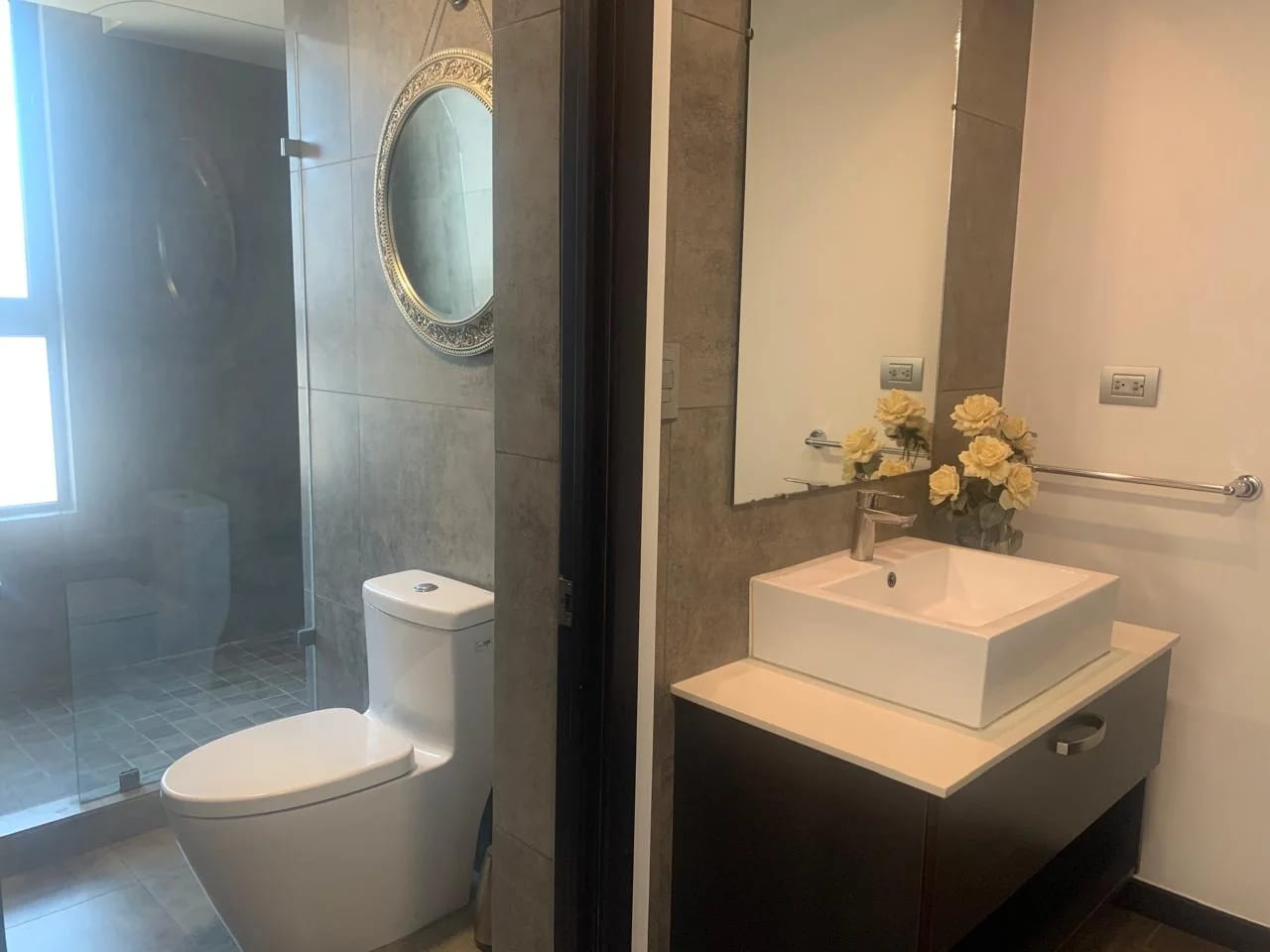 PRECIOSO APARTAMENTO AMUEBLADO EN URBANA Z 10 — Apartamento en Alquiler en Urbana, Zona 10, Guatemala, Ciudad — foto 10 de 17