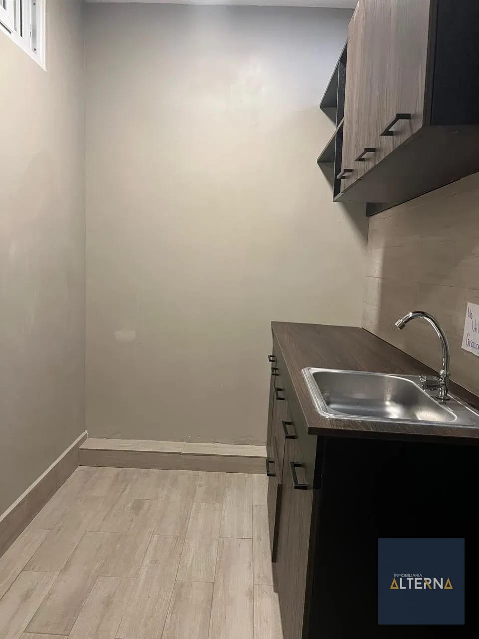 Aparta-estudio Amueblado en Renta en Zona 10 — Apartamento en Alquiler en Zona 10, Guatemala, Ciudad — foto 2 de 4