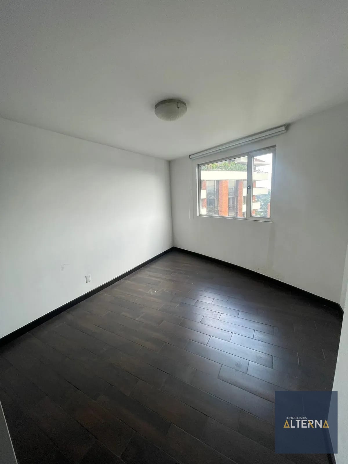 AMPLIO APARTAMENTO EN RENTA ZONA 14 — Apartamento en Alquiler en Zona 14, Guatemala, Ciudad — foto 3 de 11