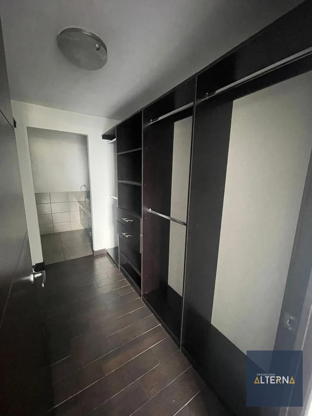 AMPLIO APARTAMENTO EN RENTA ZONA 14 — Apartamento en Alquiler en Zona 14, Guatemala, Ciudad — foto 6 de 11