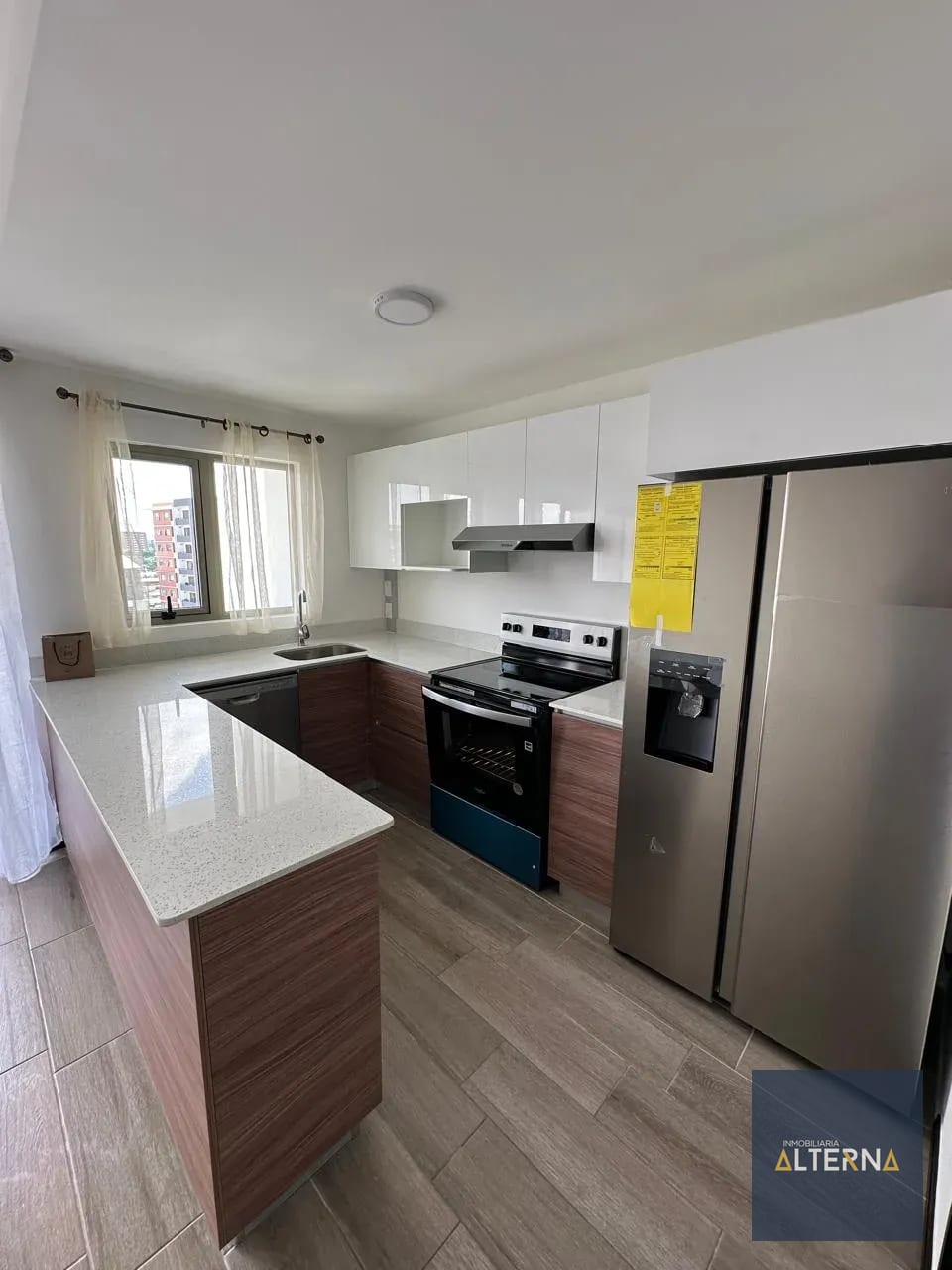 Apartamento en renta en Zona 14 — Apartamento en Alquiler en Zona 14, Guatemala, Ciudad — foto 4 de 8