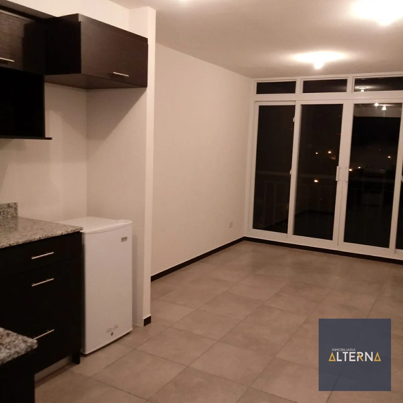Acogedor Apartamento en Renta en zona 5 — Apartamento en Alquiler en Zona 5, Guatemala, Ciudad — foto 3 de 6