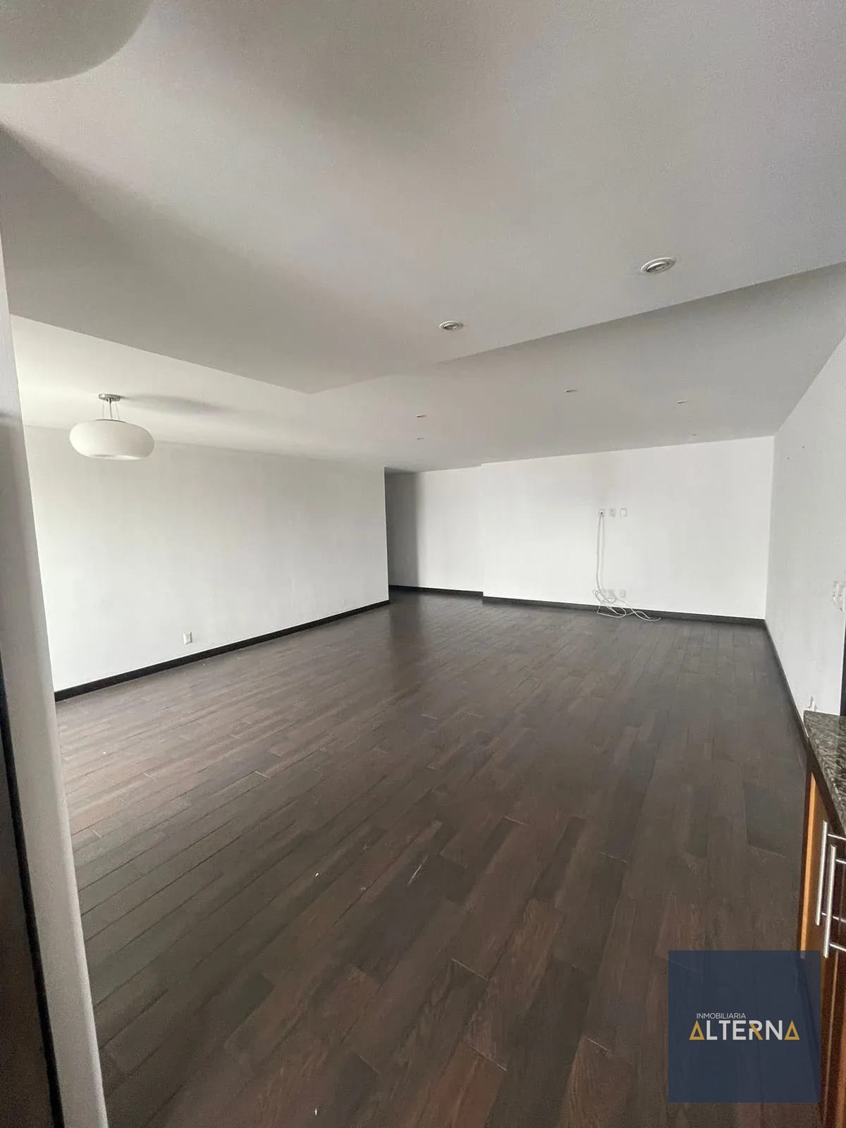 AMPLIO APARTAMENTO EN RENTA ZONA 14 — Apartamento en Alquiler en Zona 14, Guatemala, Ciudad — foto 7 de 7