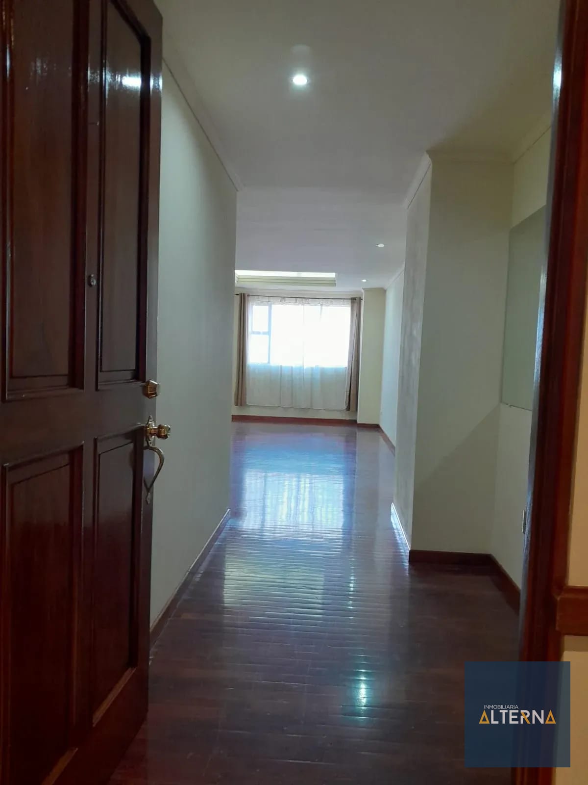 Apartamento en Renta Zona 10 — Apartamento en Alquiler en Zona 10, Guatemala, Ciudad — foto 11 de 15